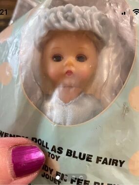2004 McDonald’s Madame Alexandra fairy doll Wendy, doll # five